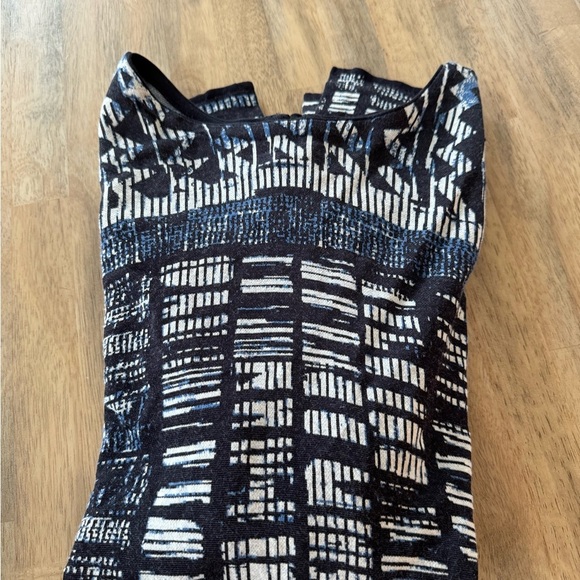 Nic & Zoe Blue Streak Top - Large - Picture 10 of 10